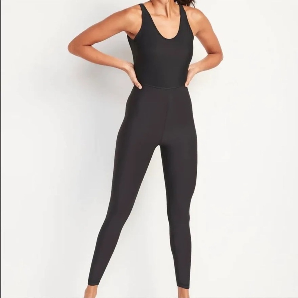 Old Navy Powersoft Women's scoop back Jumpsuit